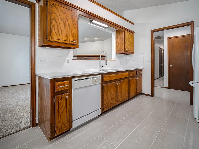 2605 Pennington Ave — Photo 4