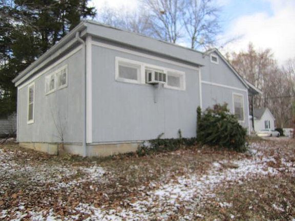 5th image of 809 Joy St
