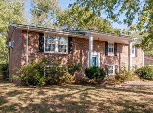 6656 Beacon Ln, Nashville, TN 37209