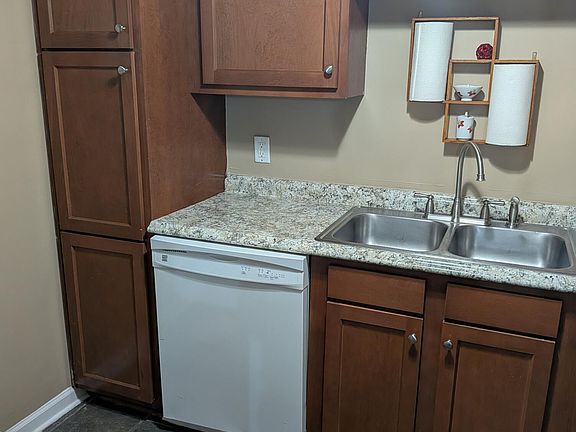5th image of 4330 PLAZA GATE Lane S #101