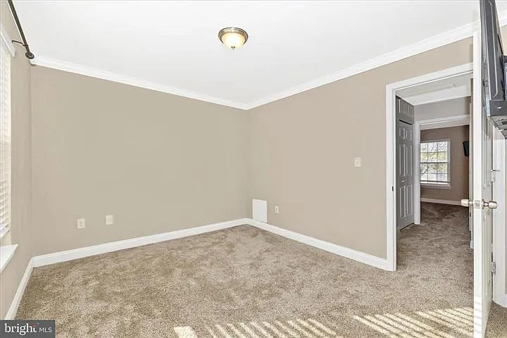 557 Lancaster Pl — Photo 20