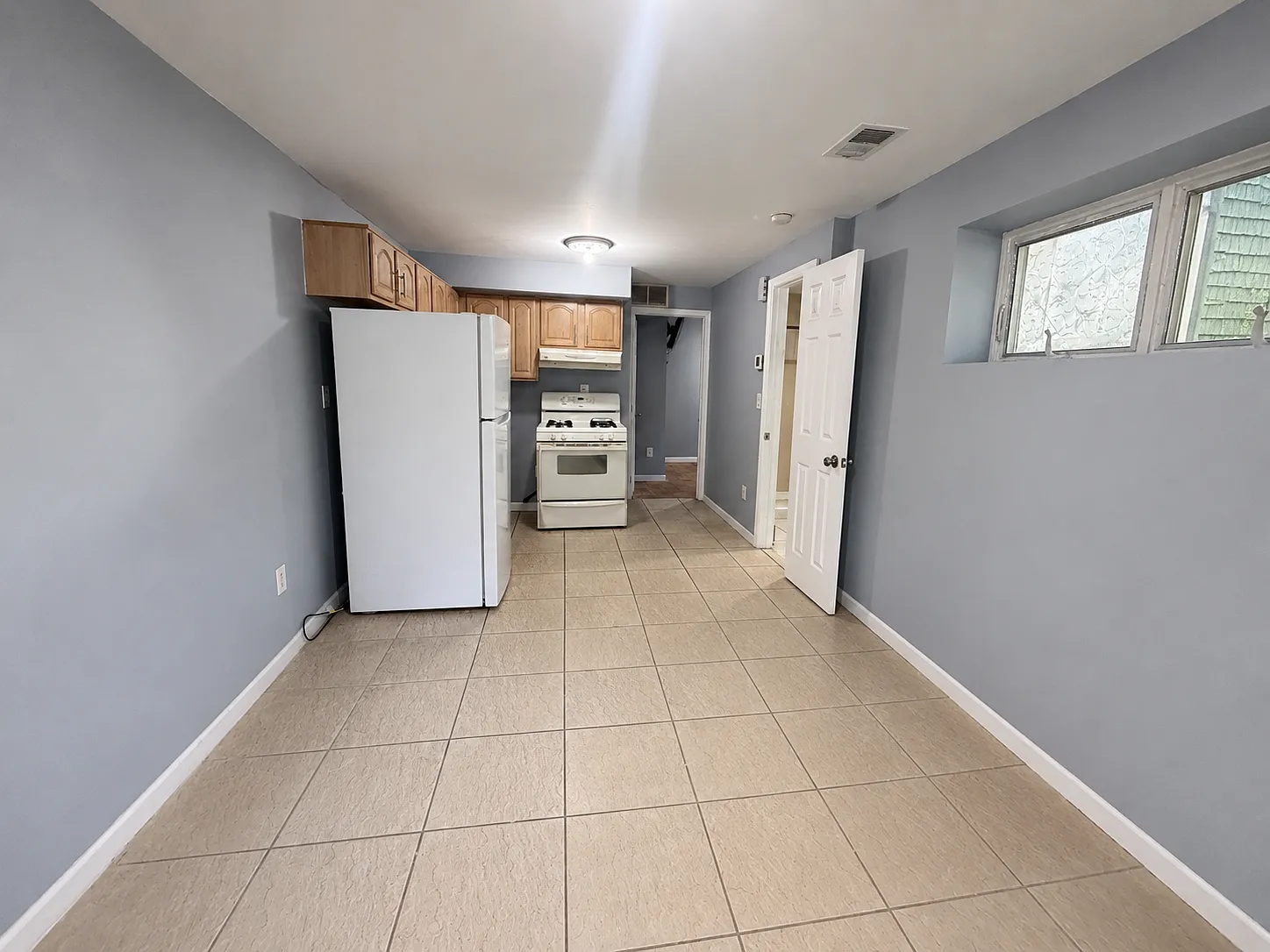 1 bed, $2,200 — Photo 2