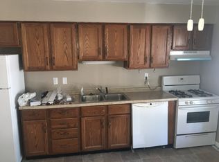 929 Avenue Of The Cities APT 2, East Moline, IL 61244