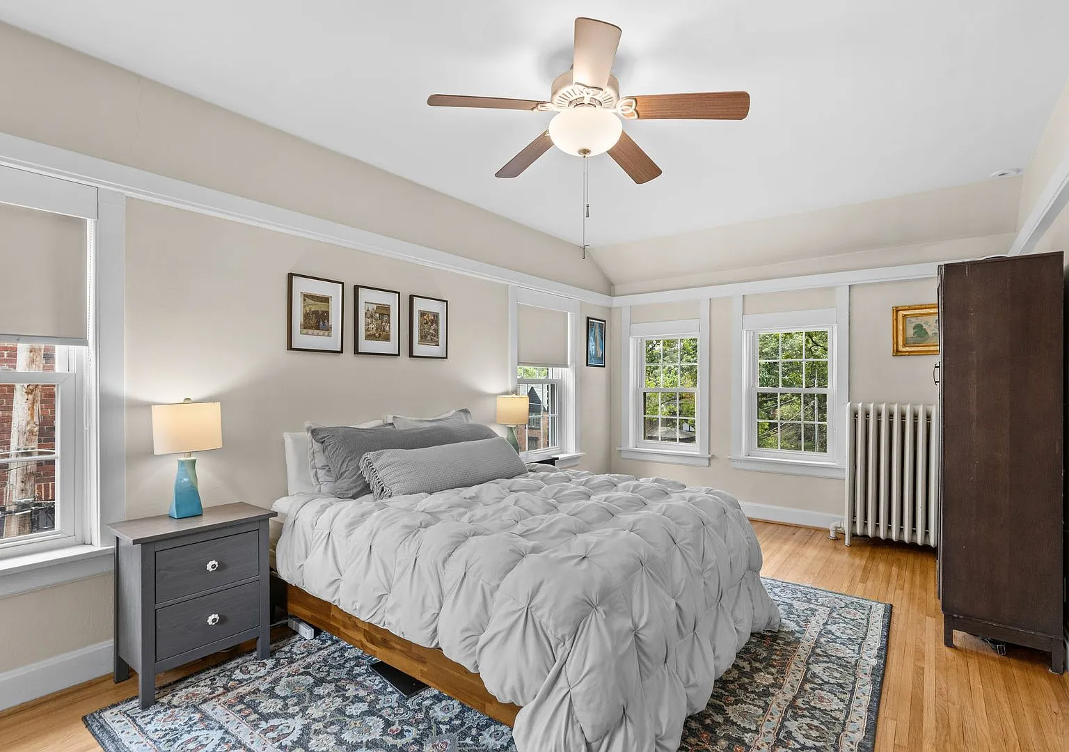 Elegant 4BR Home in University City | Spacious Layout & Prime Location — Photo 1