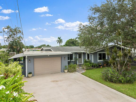 2nd image of 1048 W Shore Drive
