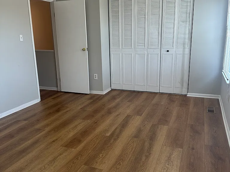 8414 Klarey Ct — Photo 18