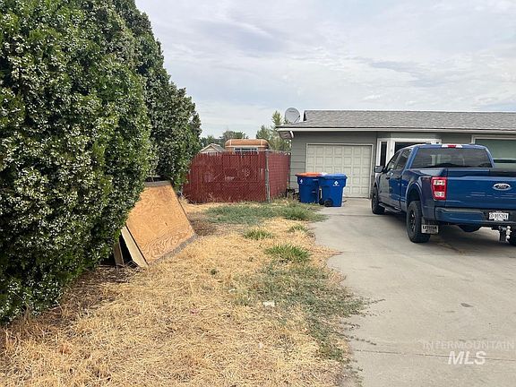 5th image of 3750 E Overland Rd