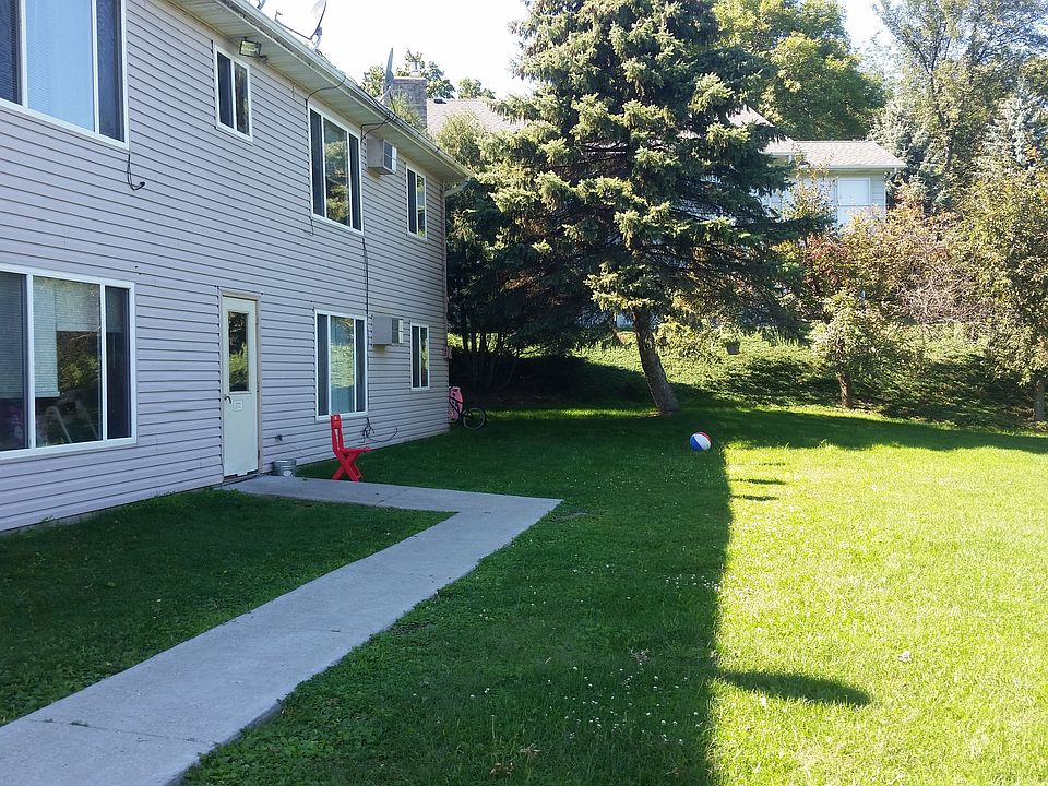 2nd image of 325 9th St APT 6
