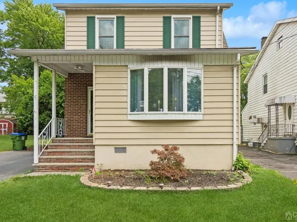 6 Milton Ave, Edison, NJ 08820