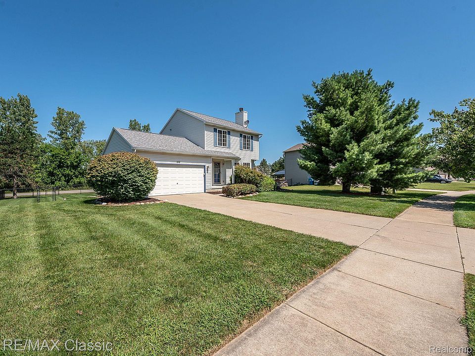 1st image of 182 Garden Ct