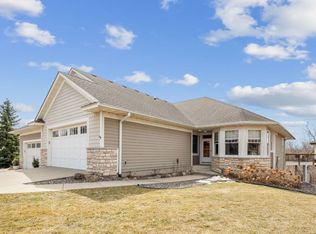 2629 Nature View Ct, Saint Paul, MN 55113