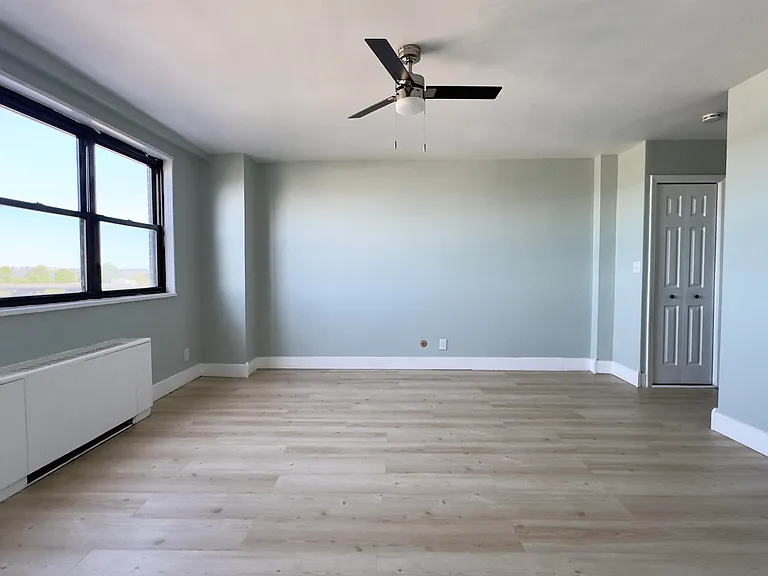 1225 Kennedy Blvd #5C — Photo 3