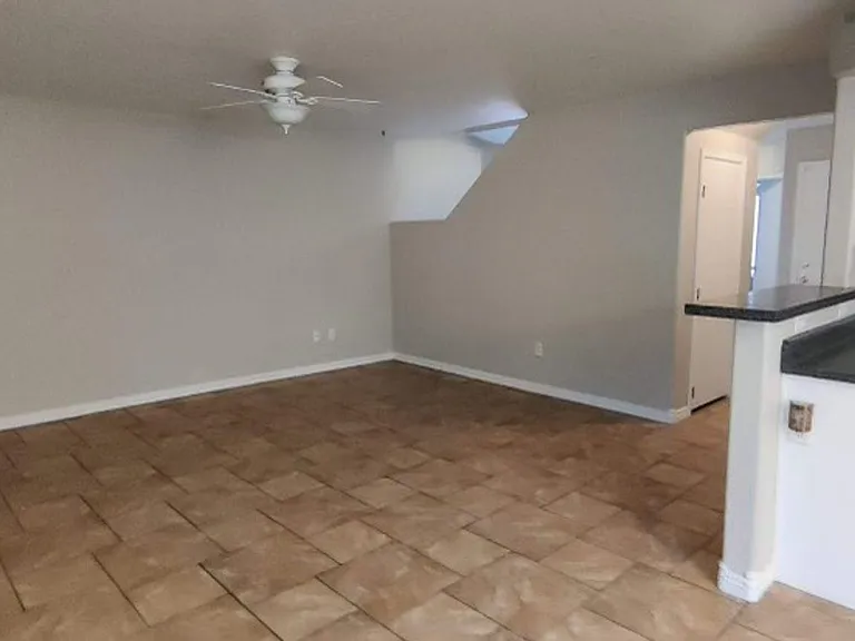 1385 E Betsy Ln — Photo 5