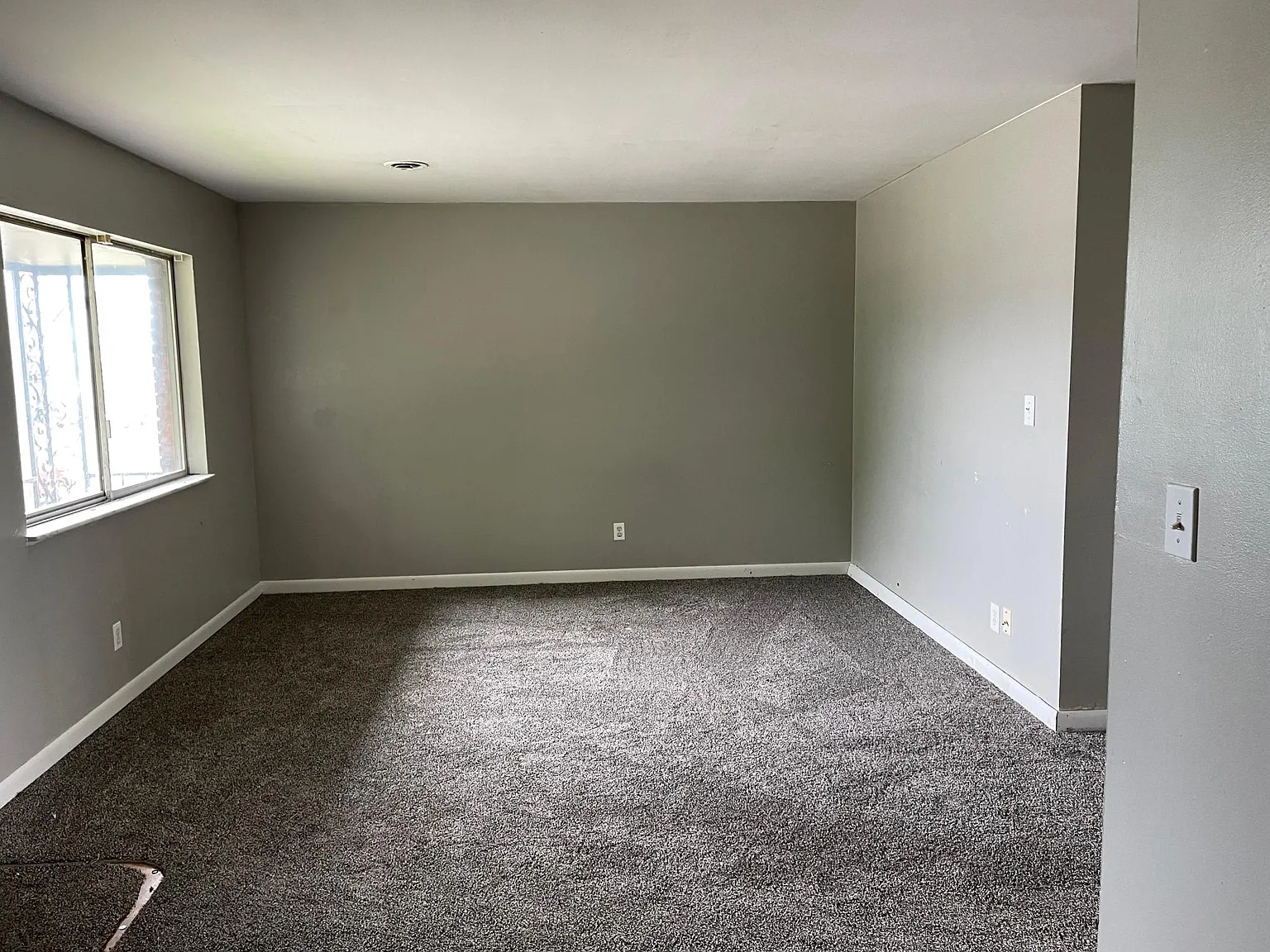 839 Keck Ave — Photo 2