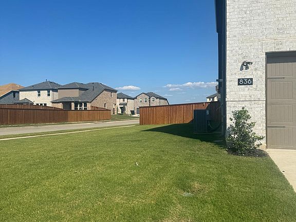 2nd image of 836 Portina Dr