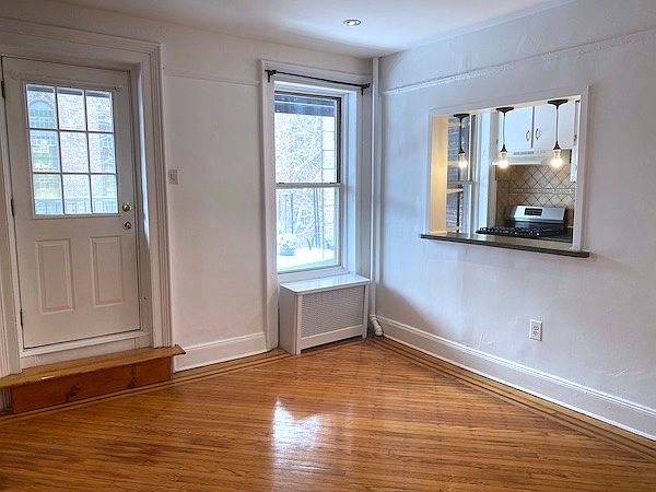 1st image of 300 Cumberland St #3