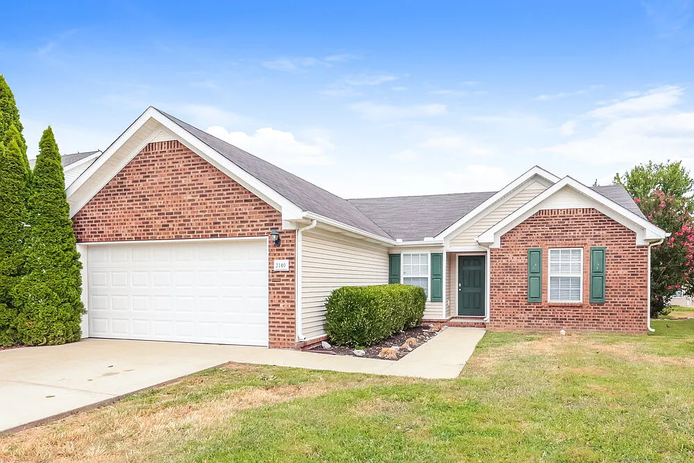 3 bed, 2.0 bath, 1402 sqft, $2,030 — Photo 3