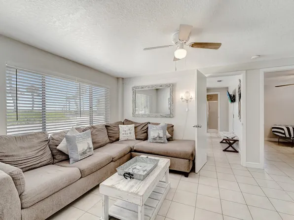 106 31st St, Bradenton Beach, FL