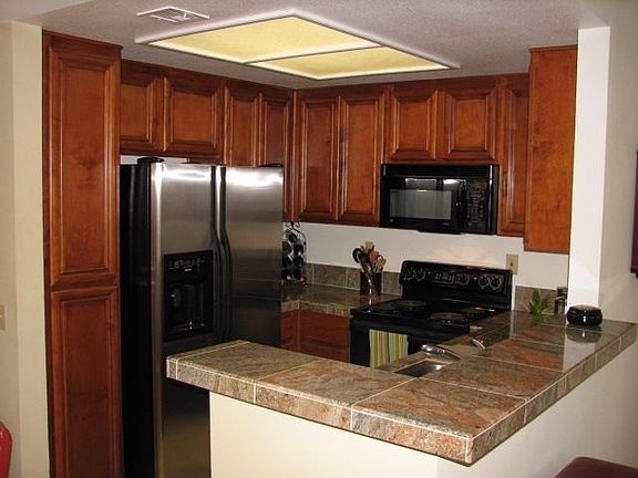 2nd image of 2150 Camino De La Reina Unit 313