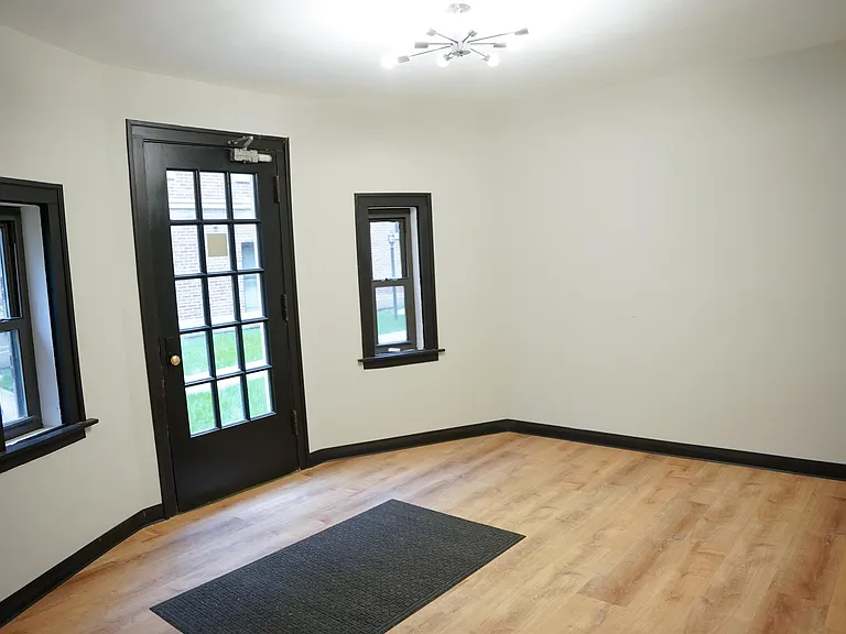 6439 N Hamilton Ave — Photo 29
