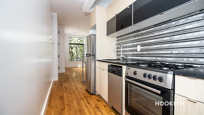 Rented by Nooklyn NYC LLC | media 41