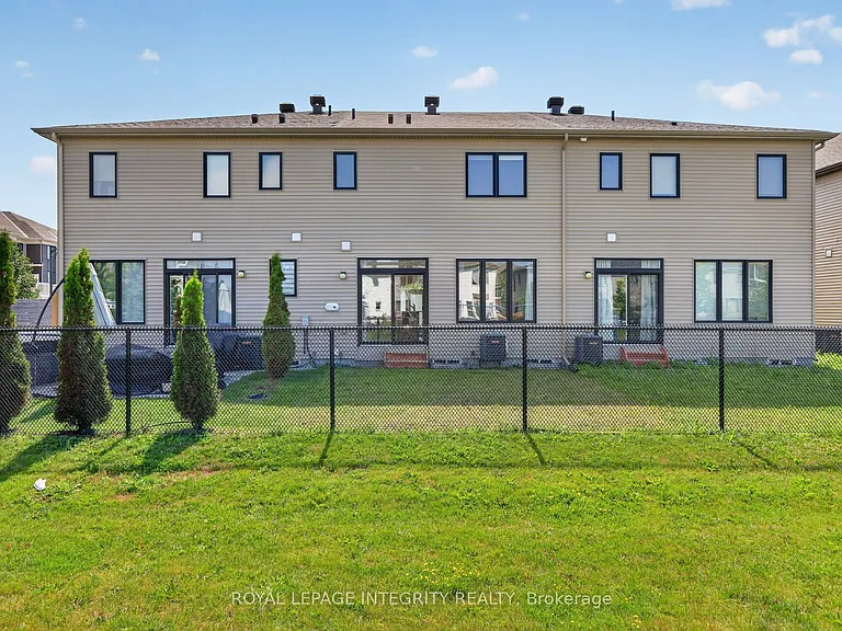 129 Umbra Pl — Photo 45