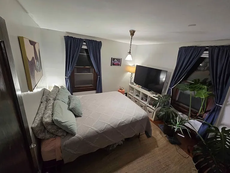 540 Spring St — Photo 14