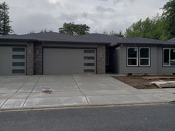 5th image of 206 NE 28th St