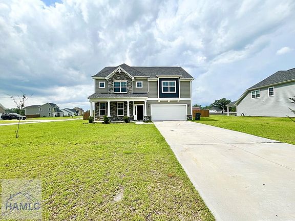 3rd image of 41 Gracyn Ln NE