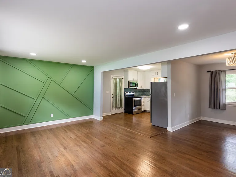2752 Arrowood Dr #UPSTAIRS — Photo 5