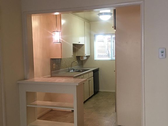 2nd image of 122 S Buena Vista St #D