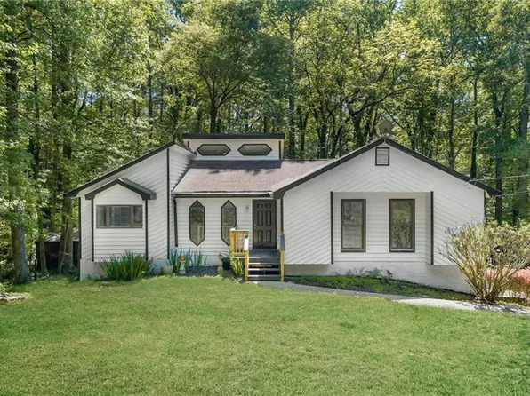 1373 Fairfield Southwest Dr, Lawrenceville, GA 30047