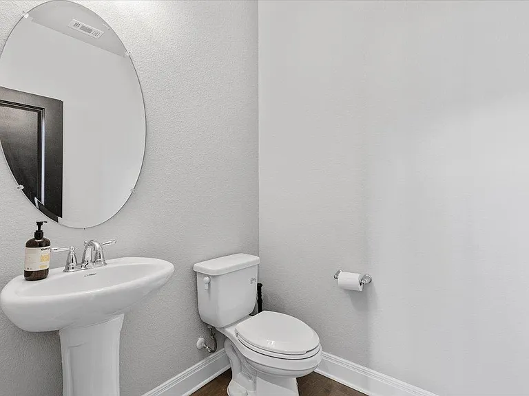 1317 Highwater Dr — Photo 28