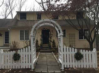 46 Joshua Hill Rd, Woodbury, CT 06798