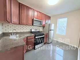 25-27 Sherman Ave