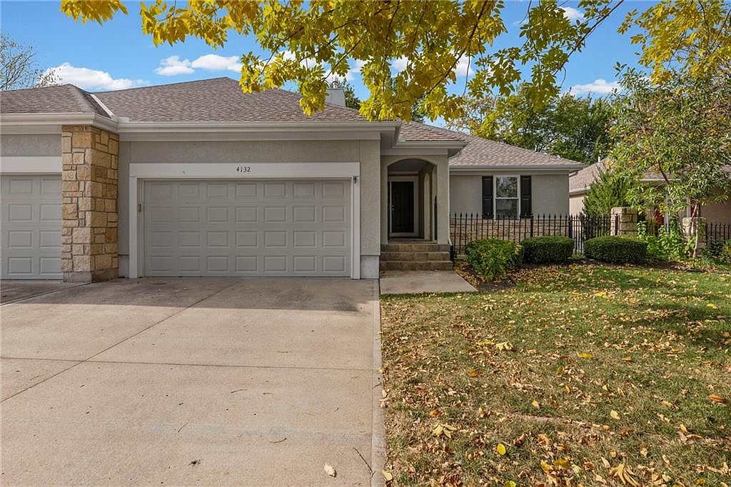 4132 SW Minnesota Dr, Lees Summit, MO 64082 | Zillow