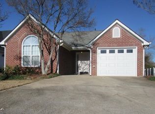 32 Green Tree Dr, Newnan, GA 30265