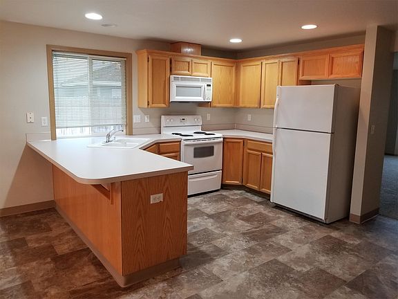 4th image of 7704 Wrigley Dr