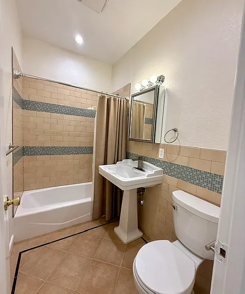 916 E Garfield Ave #1/2 — Photo 20