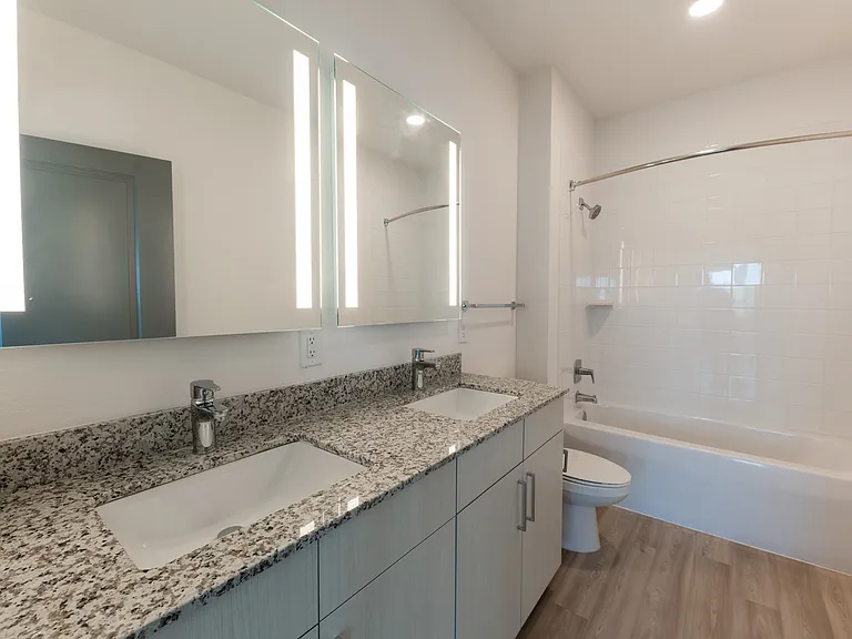 Sunnyside Apartments — Photo 18