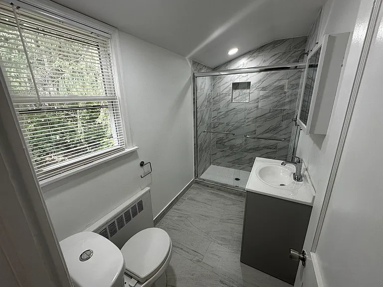 2nd Floor Bathroom 2