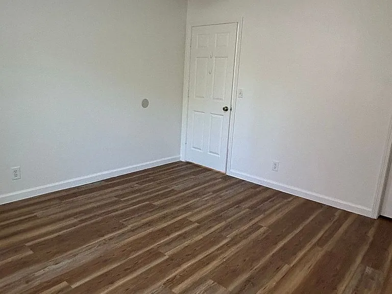 725 W 4th Ave — Photo 11