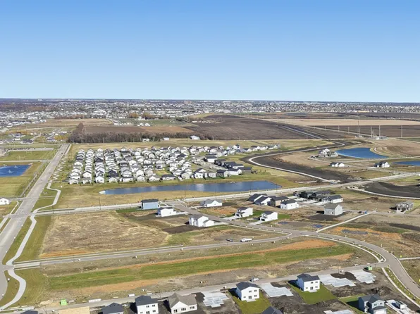 6205 85th Ave S, Horace, ND 58047