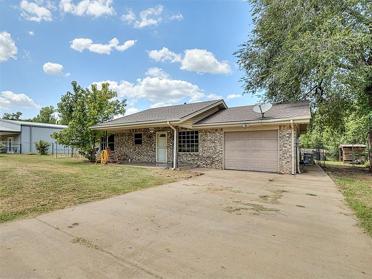 Listing photo 5