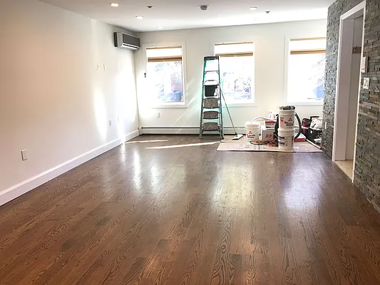 Rented by NY Space Finders Inc. | media 30