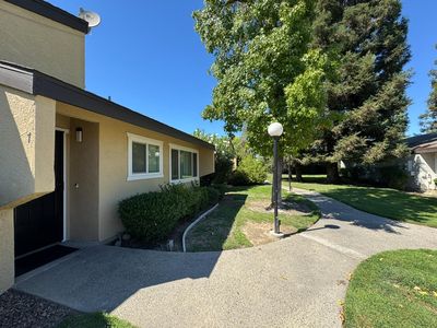 325 Standiford Ave APT 7, Modesto, CA, 95350