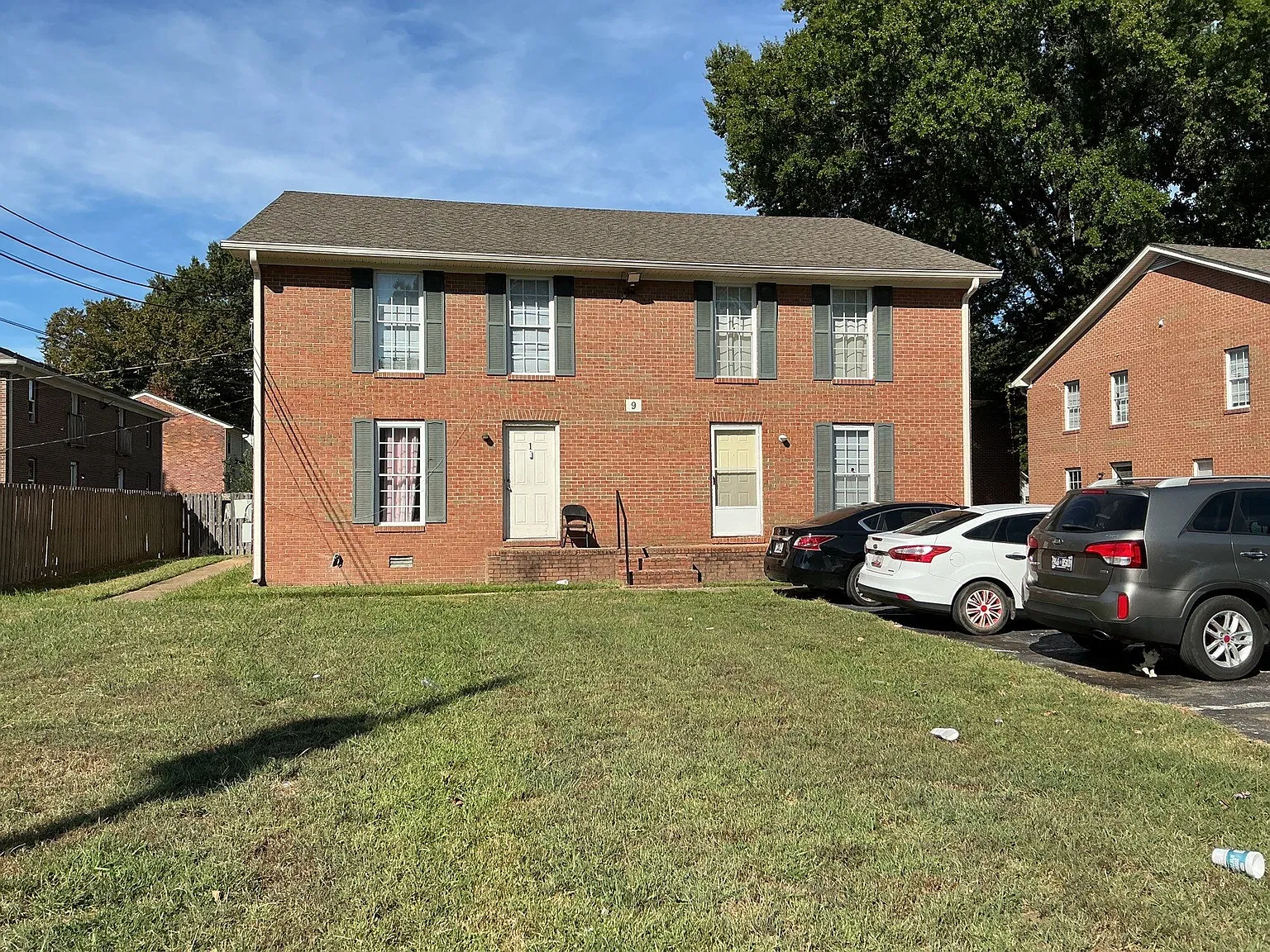 2 bed, 1.5 bath, 925 sqft, $950 — Photo 1