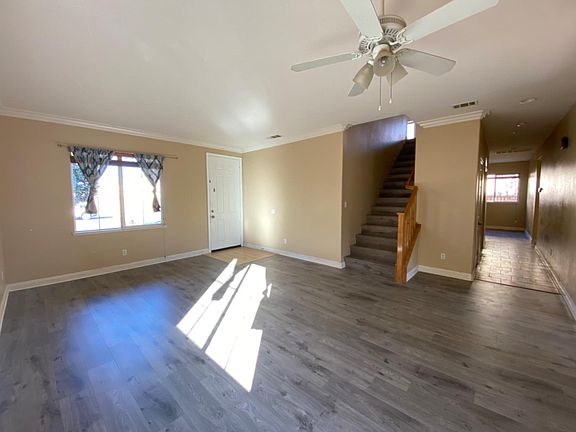 4th image of 629 Meadow View Dr