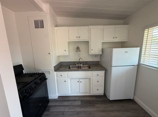305 N Signal St APT 5, Ojai, CA 93023