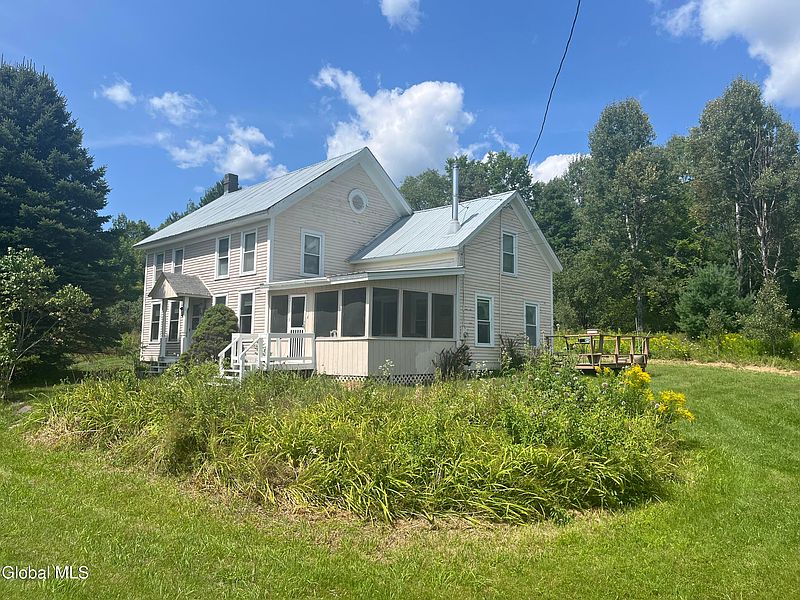 3rd image of 675 Creek Road